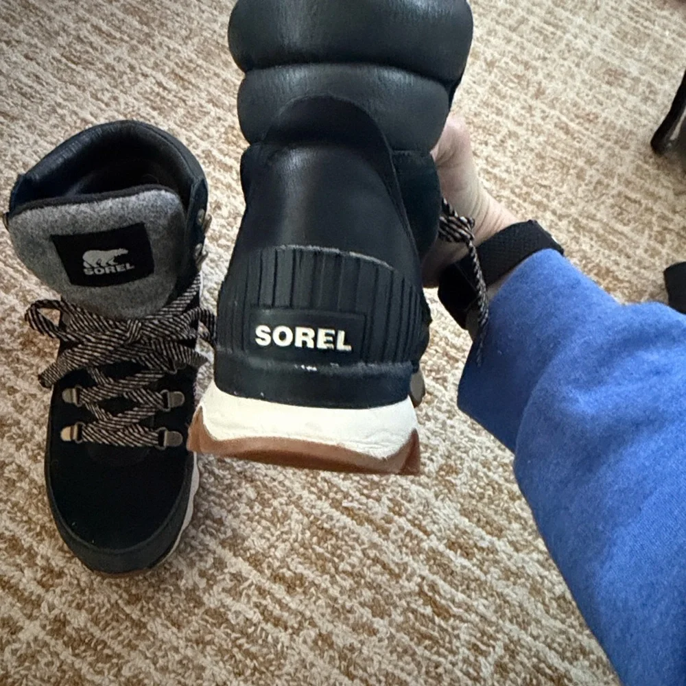 Sorel Women’s Black Winter Boots